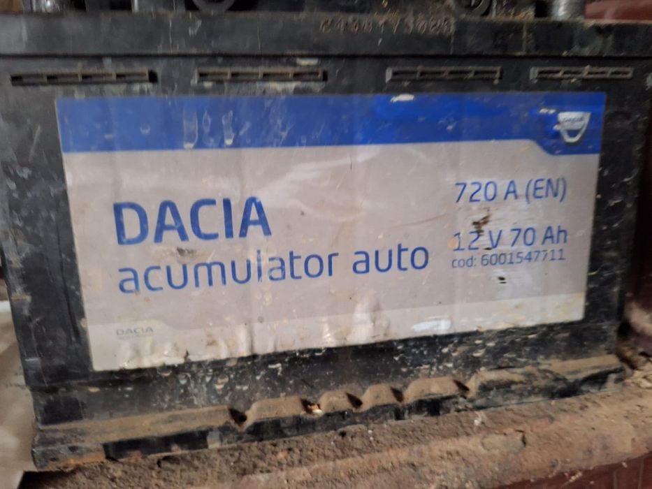 Baterie auto aproape noua