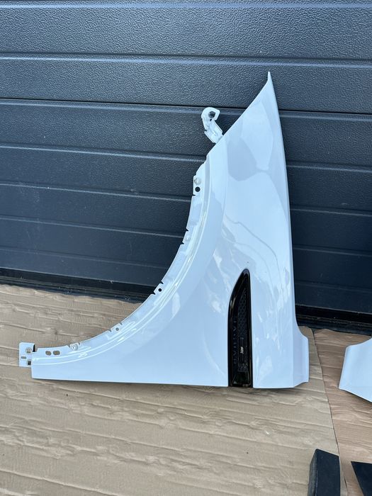 Aripi / Aripa stanga, Aripa dreapta Jaguar E Pace X540