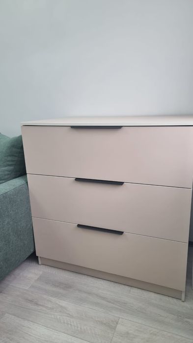 Продам комод, почти новый