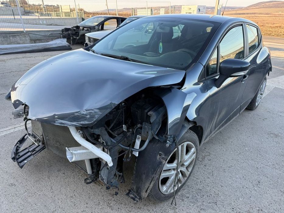 Dezmembrez / Dezmembrari / Piese / Accesorii Renault clio 4 2019 0.9 tce 70.000 km volan stanga