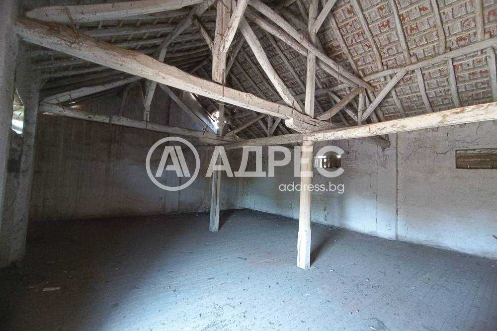 Парцел в регулация