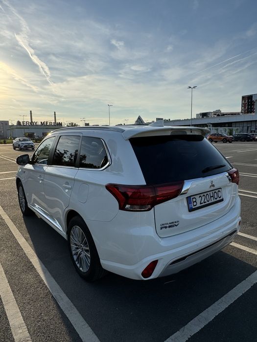 Mitsubishi Outlander 2021 hibrid, 20.500 € — imagine 5