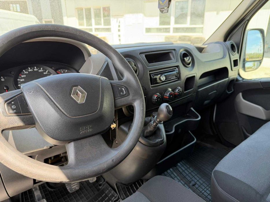 Vând Renault Master 2011