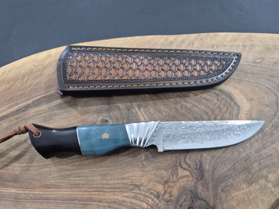 Ловен нож дамаска VG10 стомана,уникална дръжка  и кожена кания,LN436