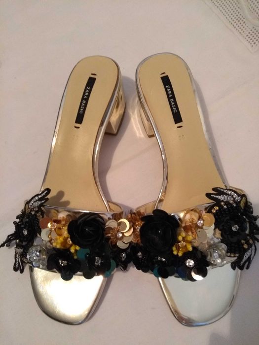 ZARA - дамски чехли с цветя