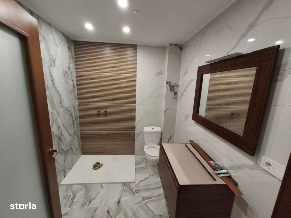 Apartament de vânzare 4 camere, Strada Victoriei, Baia Mare Complex re