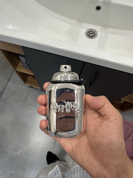 Продам духи Coach