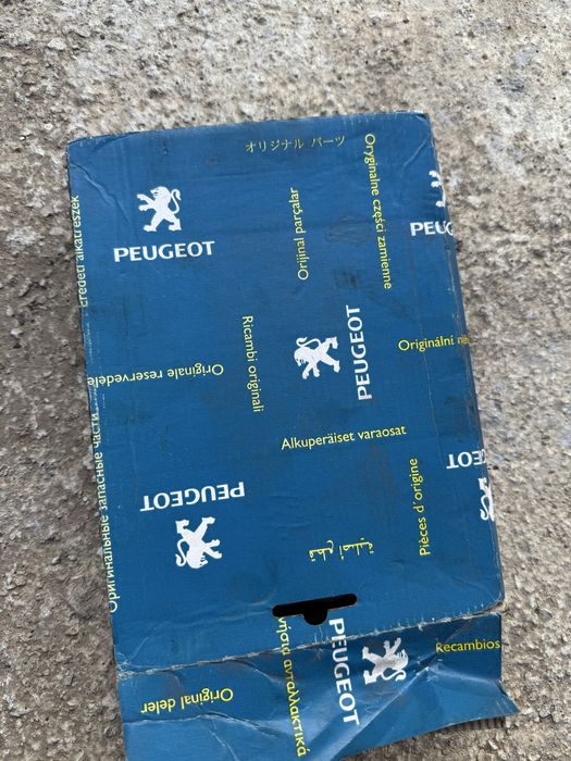Оригинални предни накладки Пежо 605 *НОВИ*