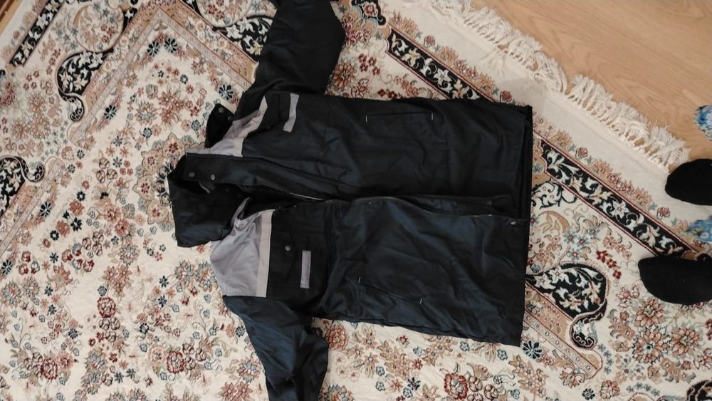 Продам спецкомбенезон и обувь.