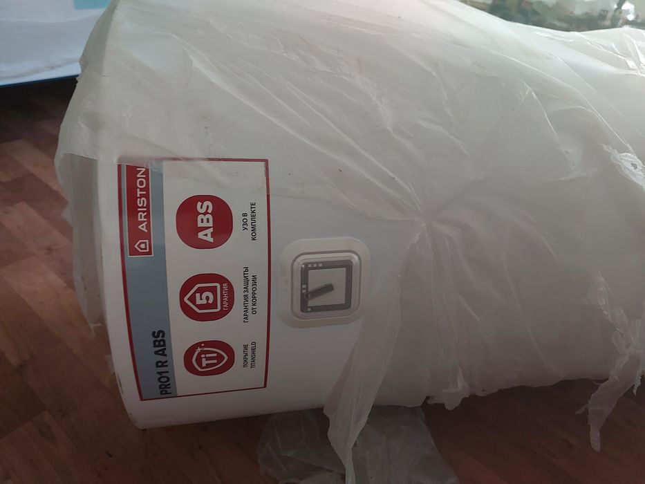 Продам аристон водонагреватель