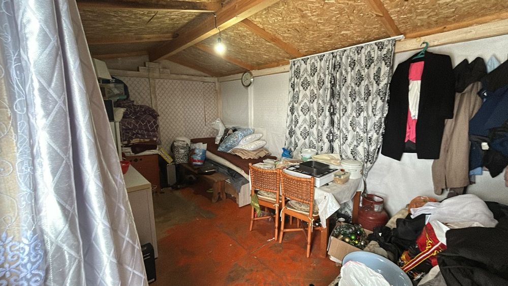 Продам бутку обшитый.Тёплый