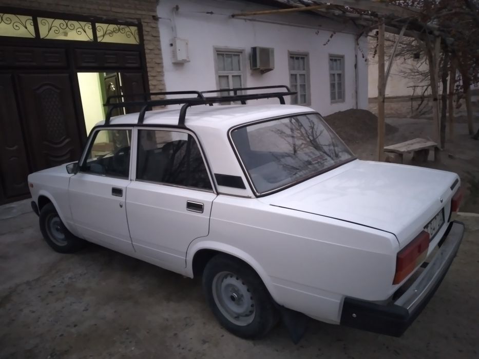 Sotuvga tayyor mashina