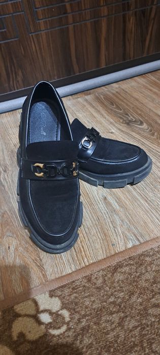 Черни велурени мокасини