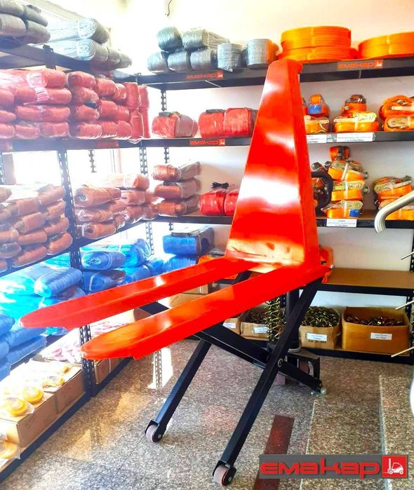 Газокар Катерпилар и Ножична палетна количка с товароподем 1500кг.