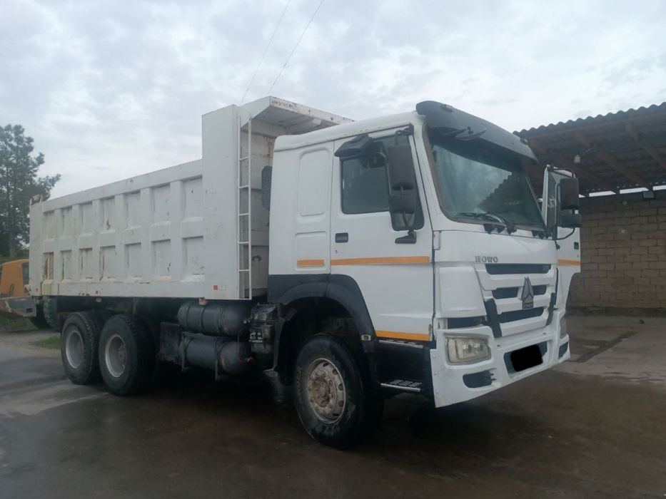 Howo samosval     srochna   sotiladi.