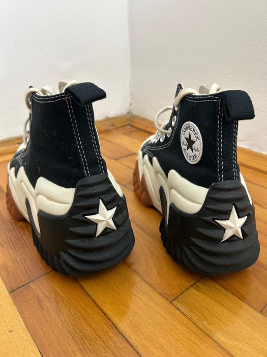 Converse run star motion