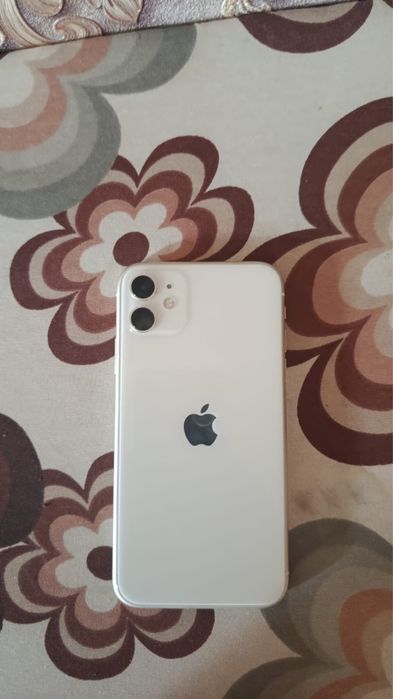 Смартфон Айфон 11