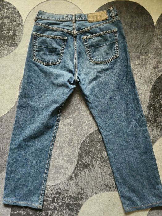 Оригинални дамски дънки Stone Island – Ексклузивен модел