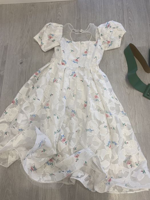 Платье очень красивое