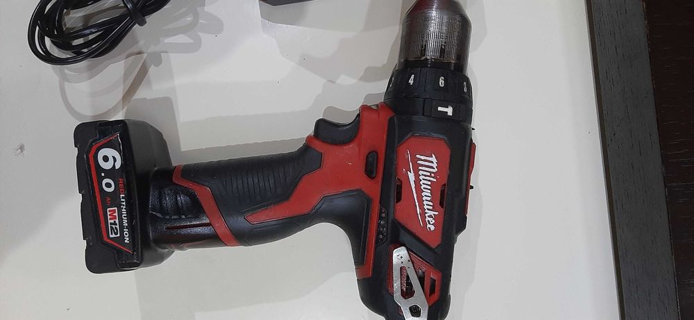 Milwaukee Autofiletanta cu percutie bormasina cu ciocan