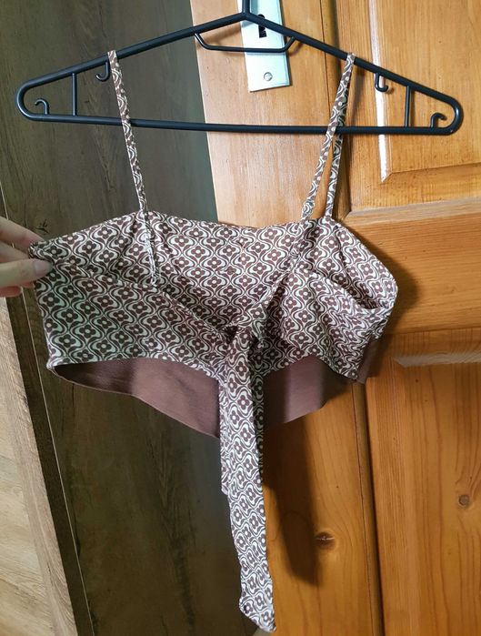 супер сладък Pull&Bear флорален топ