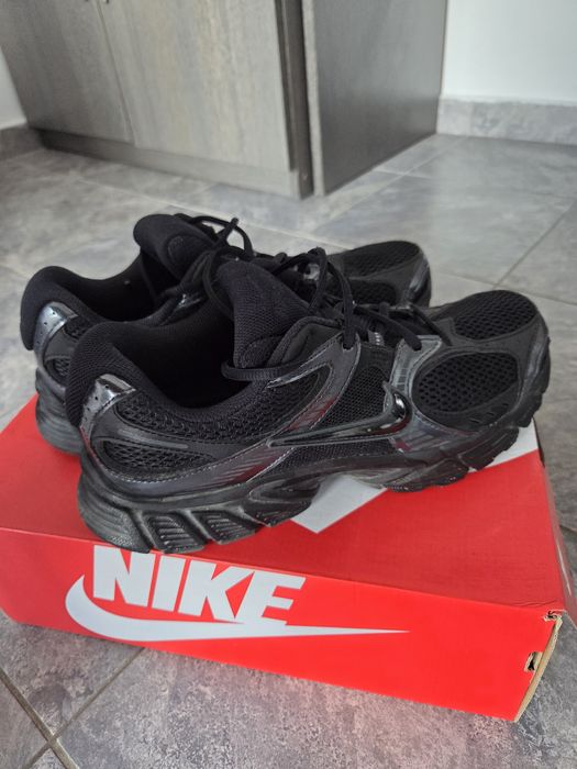 Обувки Nike V5Rnr