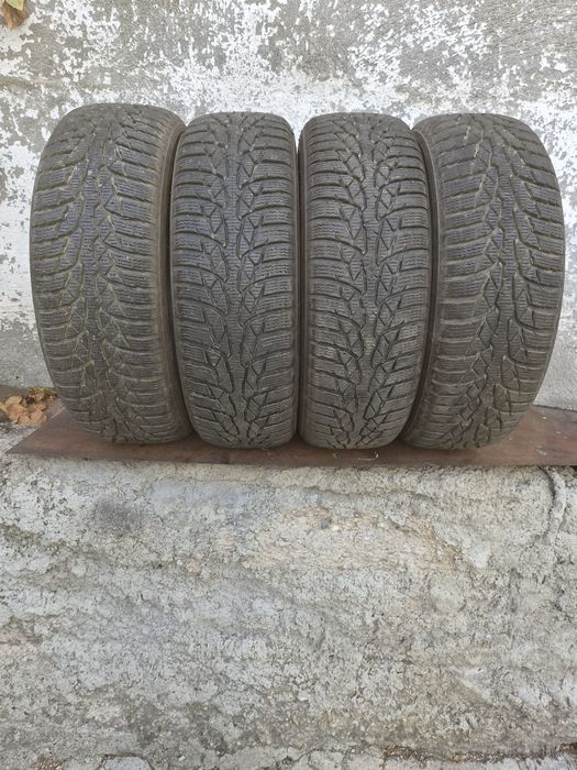 De..vanzare..caucucuri..Nokian..185..65.15..100Lei..bucata