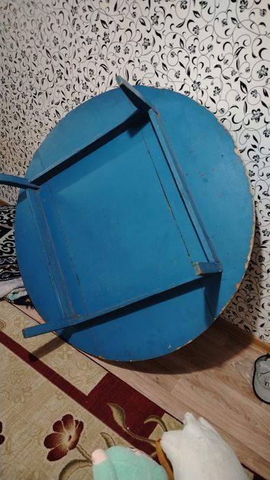Стол домашний средний