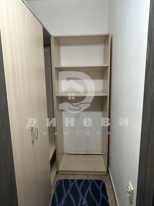 Обзаведен тристаен апартмент до Музикалното с Гараж