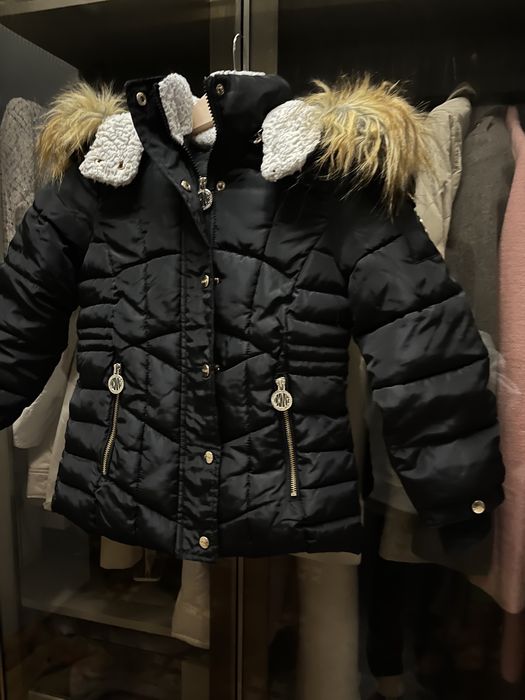 Курточка на девочку DKNY