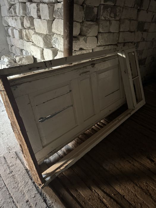 Окна и двери, эшик ромлар