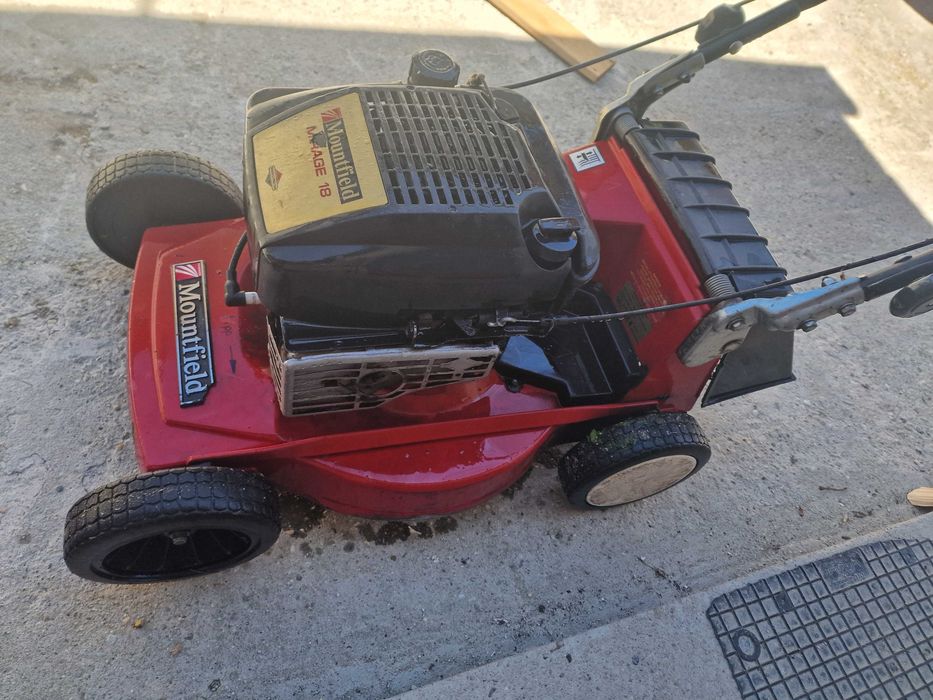 Masina de tuns iarba pe benzina BRIGGS HONDA DOAR 400 / 500RON