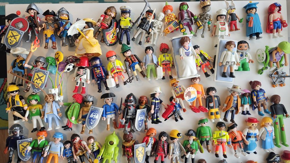 Colectie 111 figurine Playmobil