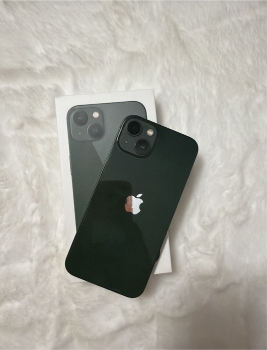 Продам Айфон 13