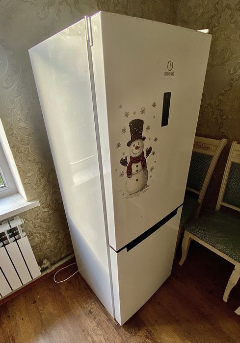 Холодильник «Indesit”