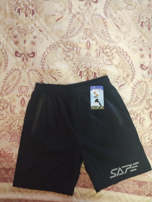 Мъжки къси панталони.