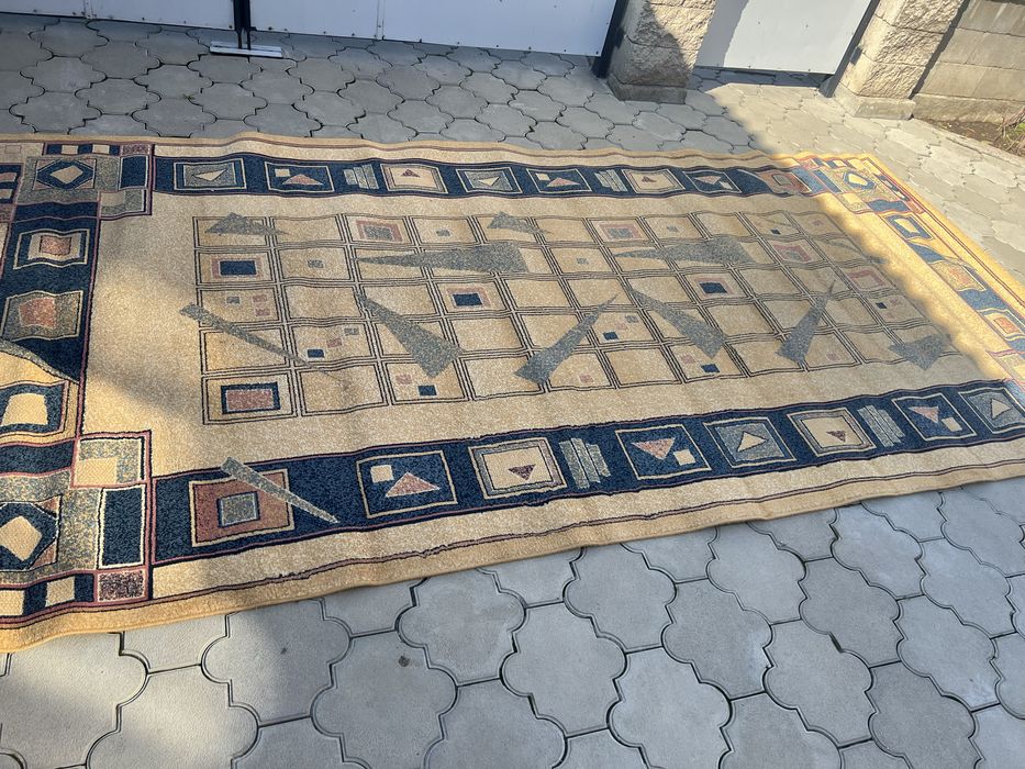 Продам ковры в хорошем состоянии