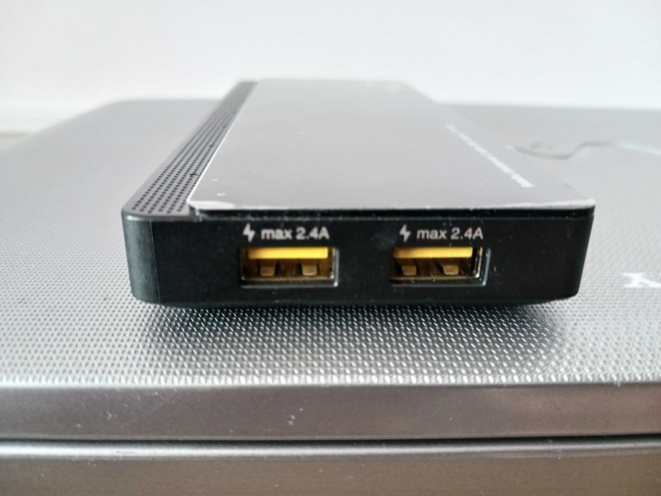 NAS сървър: Sony Vaio (Ubuntu) + TP-Link UH720 7-портов хъб в комплект