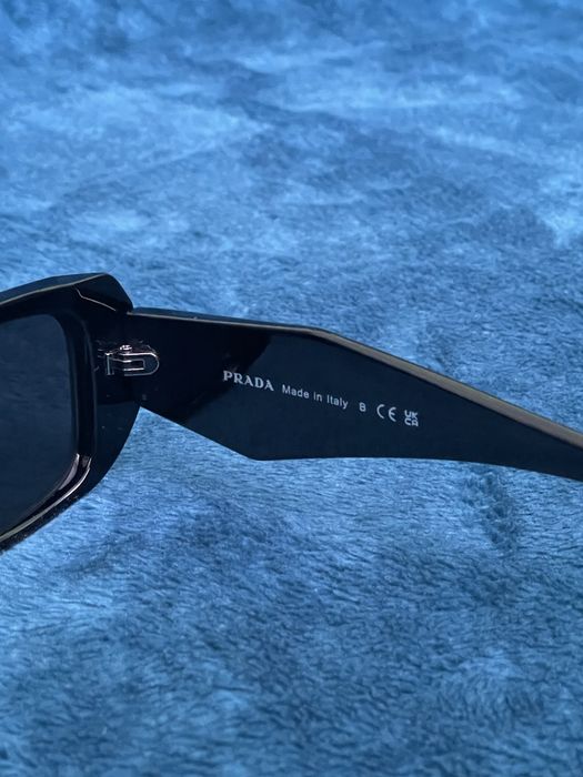 Ochelari de soare prada