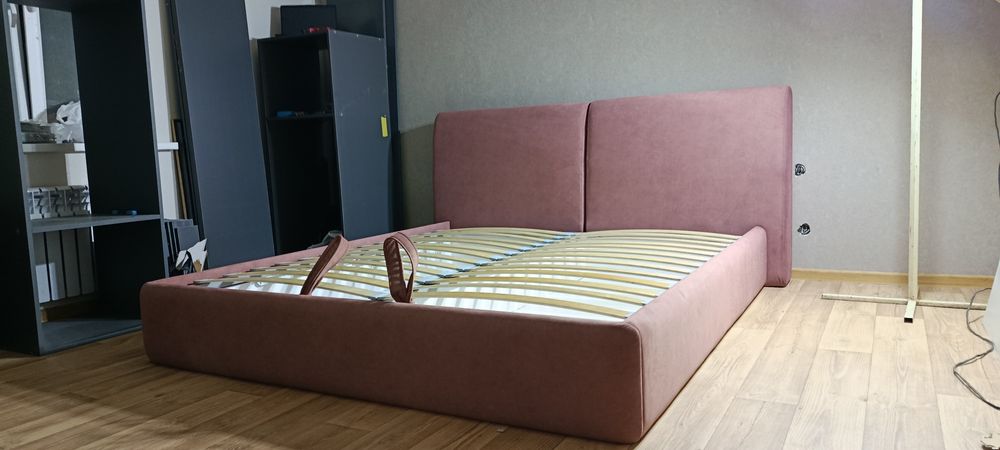 Современная мягкая кроватьпо доступной цене