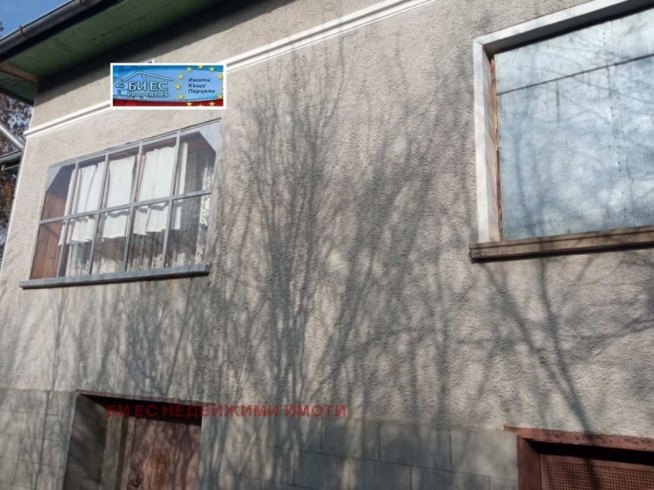 Къща в с. Осиковска Лакавица 108 м²