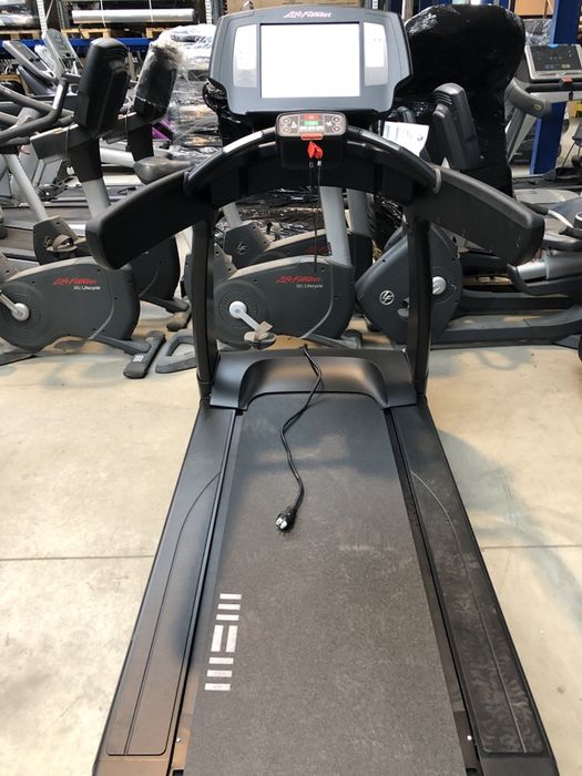 Banda de alergare profesionala Life fitness