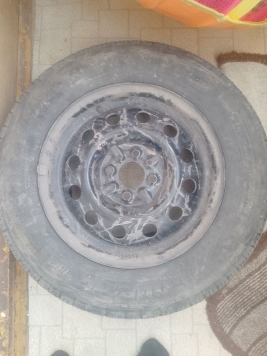 Продам диски с резиной летней