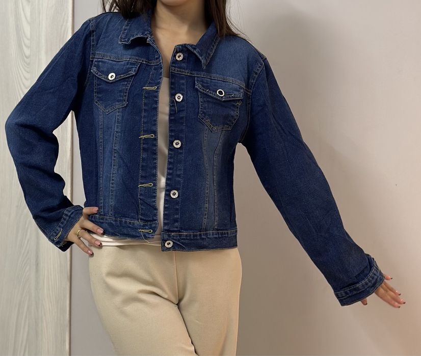 Куртка джинсовая