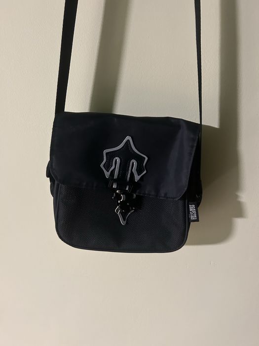 Продава се чанта на trapstar