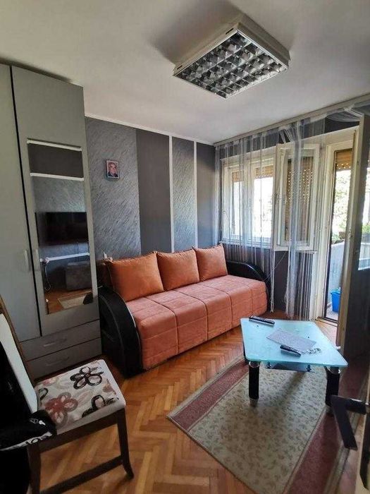 Дава се под наем Тристаен апартамент в Пловдив, Захарна фабрика - 85 кв.м за 418.2 € - Снимка #10