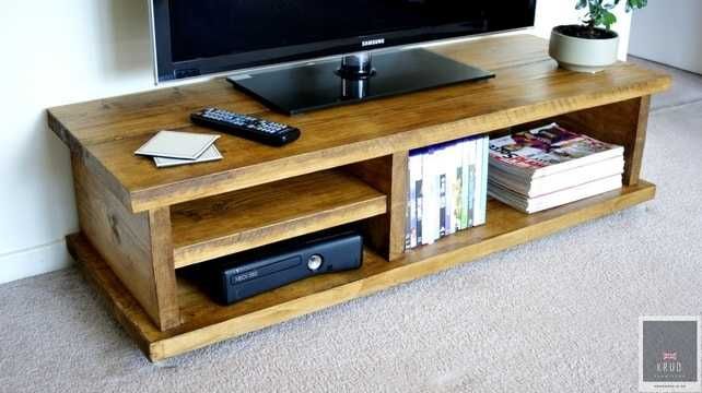 Comode TV . Comoda lemn.