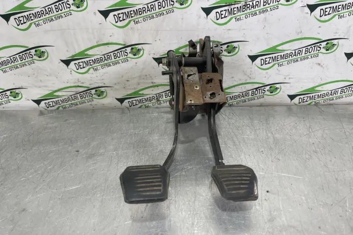 Pedala ambreiaj frana Ford Focus 2000 1.6 MT (101 hp)