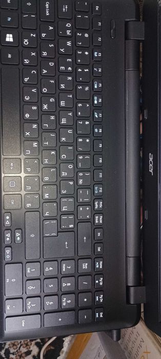 Лаптоп Aser E15    E5-521G-4805