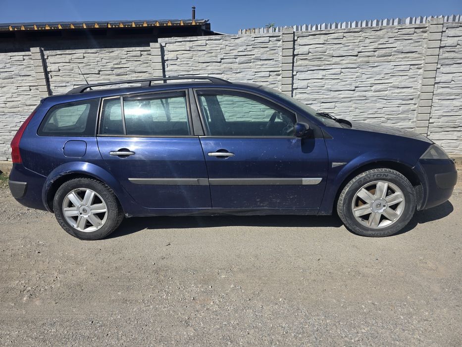 Dezmembrez Renault Megane 2 automat 1.6 benzina